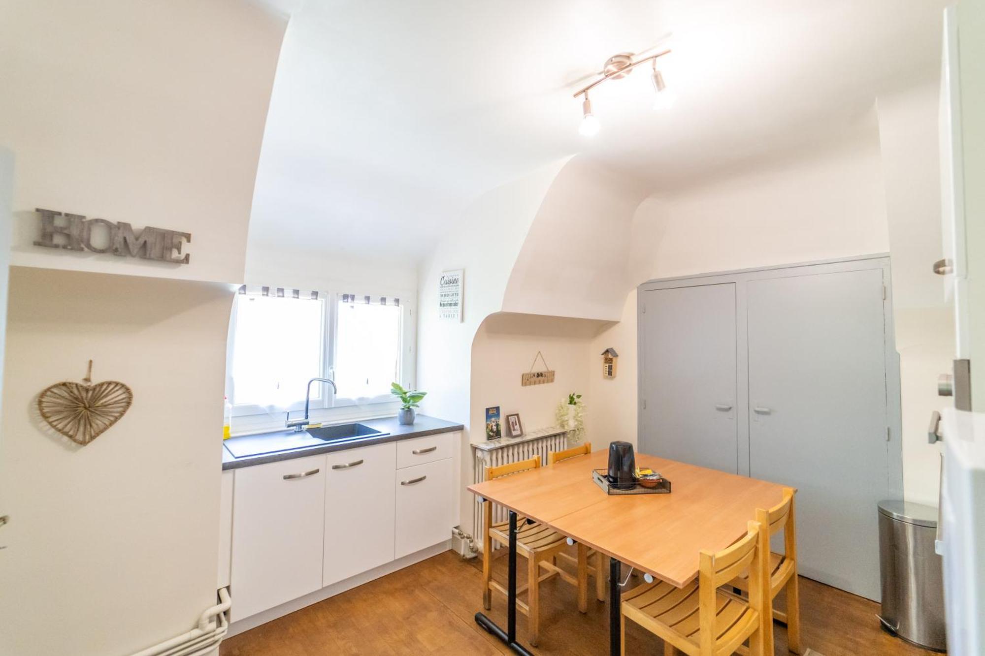Appart 4 Chambres Parking Voitures Velos 10Min Blois Exterior photo