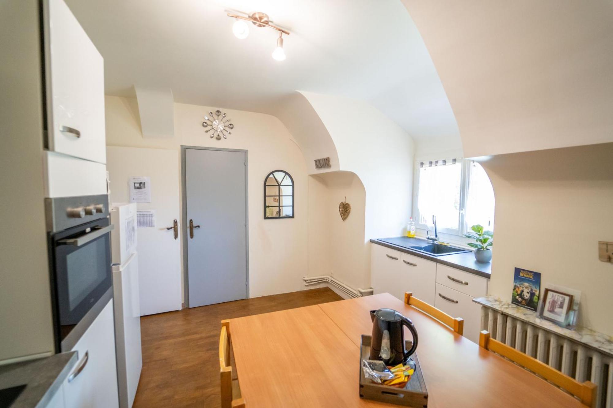 Appart 4 Chambres Parking Voitures Velos 10Min Blois Exterior photo