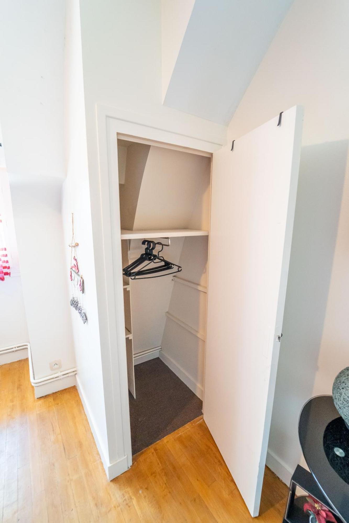 Appart 4 Chambres Parking Voitures Velos 10Min Blois Exterior photo